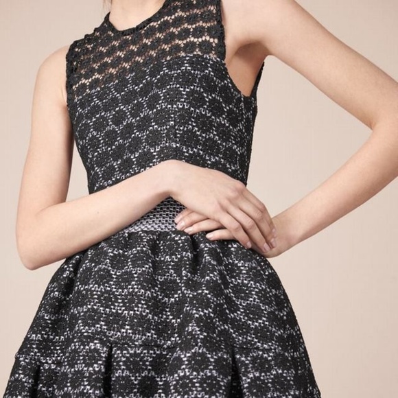 Maje ROBE LONGUE SANS MANCHES EN DENTELLE - Picture 3 of 3